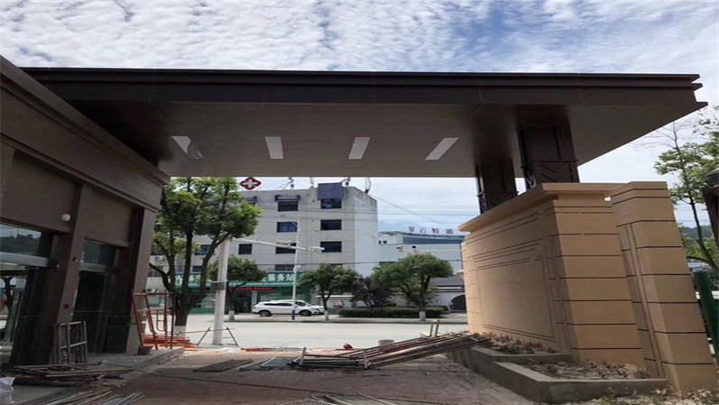 人行过道雨棚铝单板