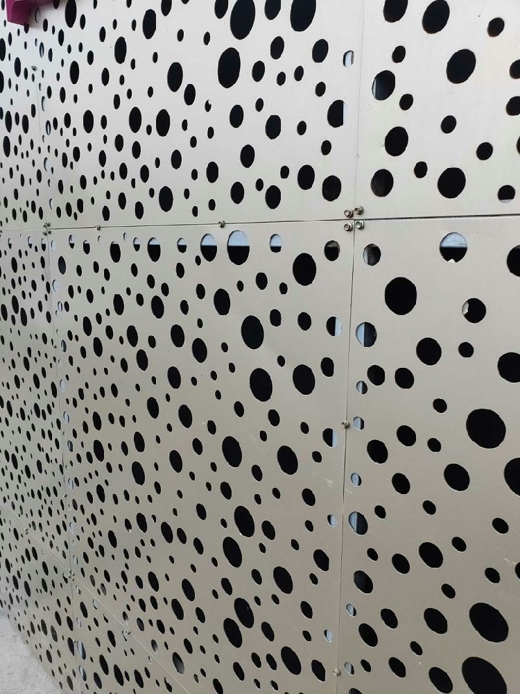 冲孔名单板 32bacd0b22ea4505ad5f9a15d87685c2_2.jpg