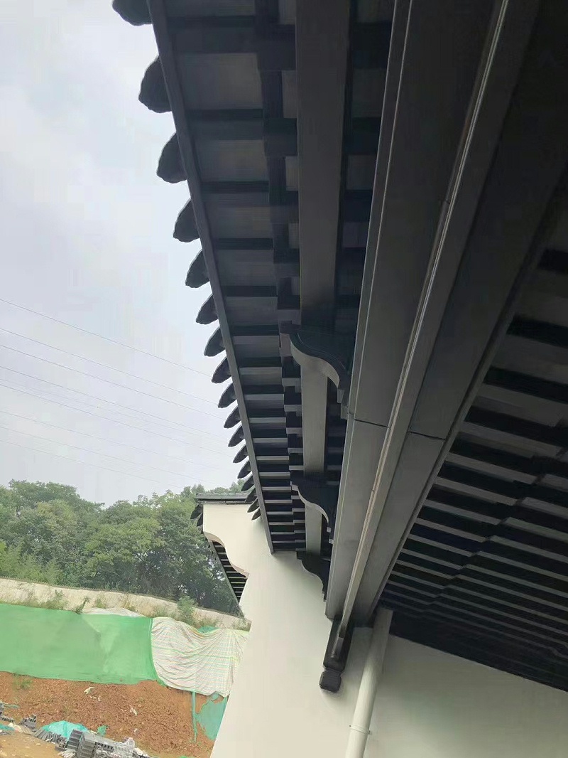 屋檐铝单板 b075357a0d014f51ae852d92fc26891d_9.jpg